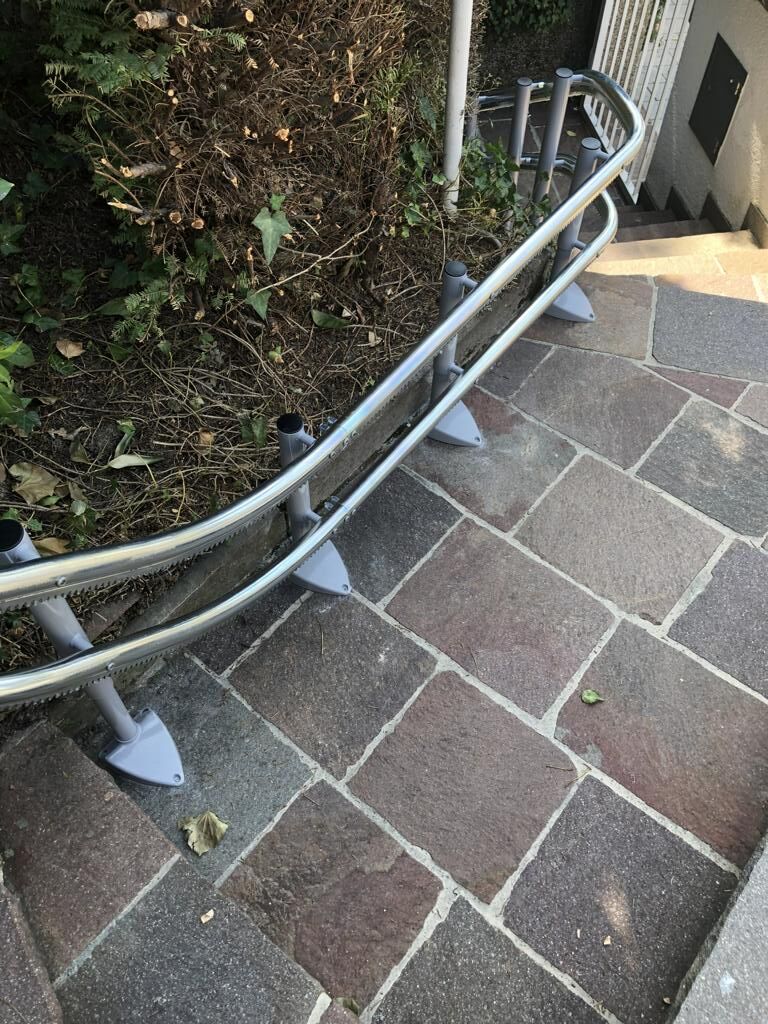 FITAL Treppenlifte - Treppenlift außen 2-Rohr Außenbereich