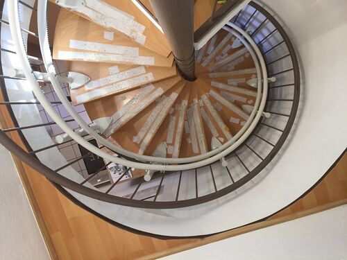 FITAL Treppenlifte - Treppenlift Wendeltreppe
