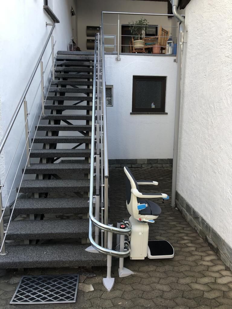 FITAL Treppenlift - Treppenlift für Außenbereich