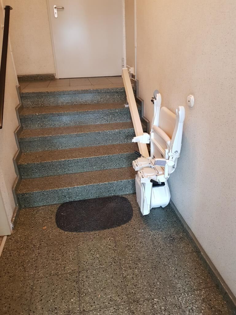 Fital-Treppenlift-Modell-GFR_ordentlich
