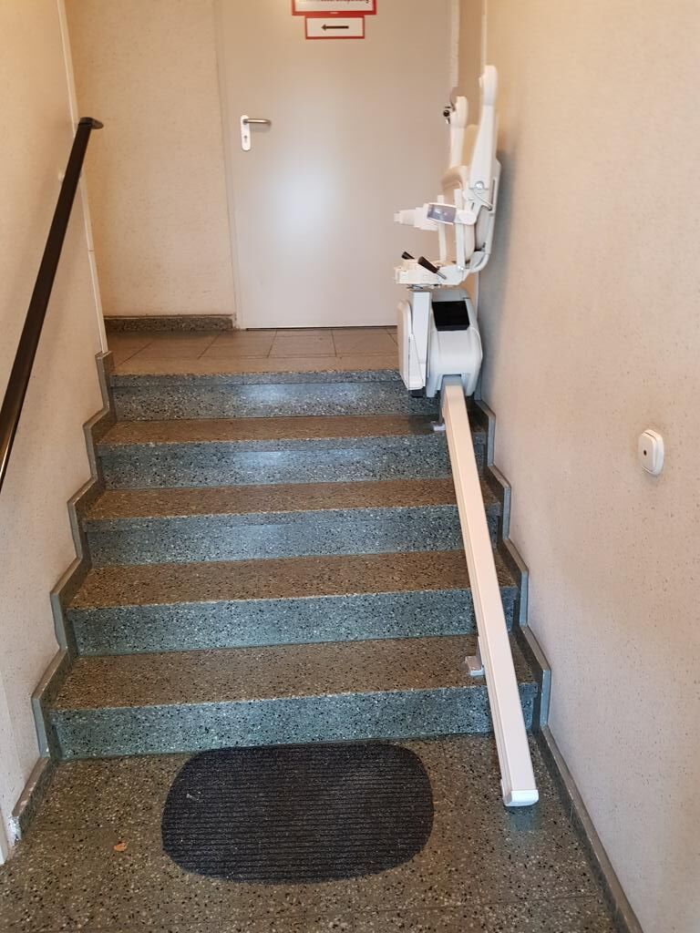 Fital-Treppenlift-Modell-GFR_ordentlich